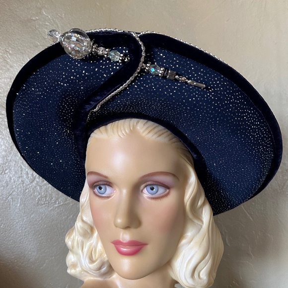 ENCHANTING 1970s' NAVY WIDE BRIM FELT HAT + PEARLS/BEADS/GLITTER & LARGE JEWEL